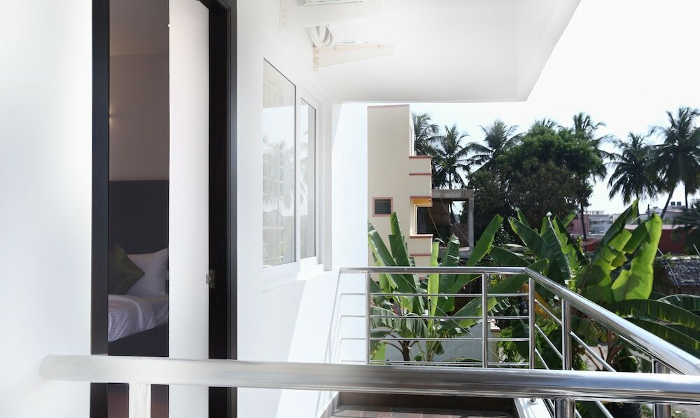 Фото Treebo Trend Hi Line Apartments