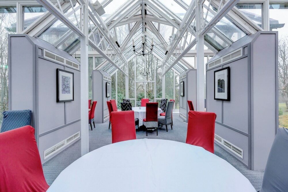 Фото The Landmark Hotel and Leisure Club