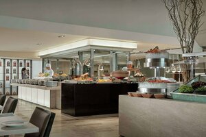 Гостиница Traders Hotel Kuala Lumpur