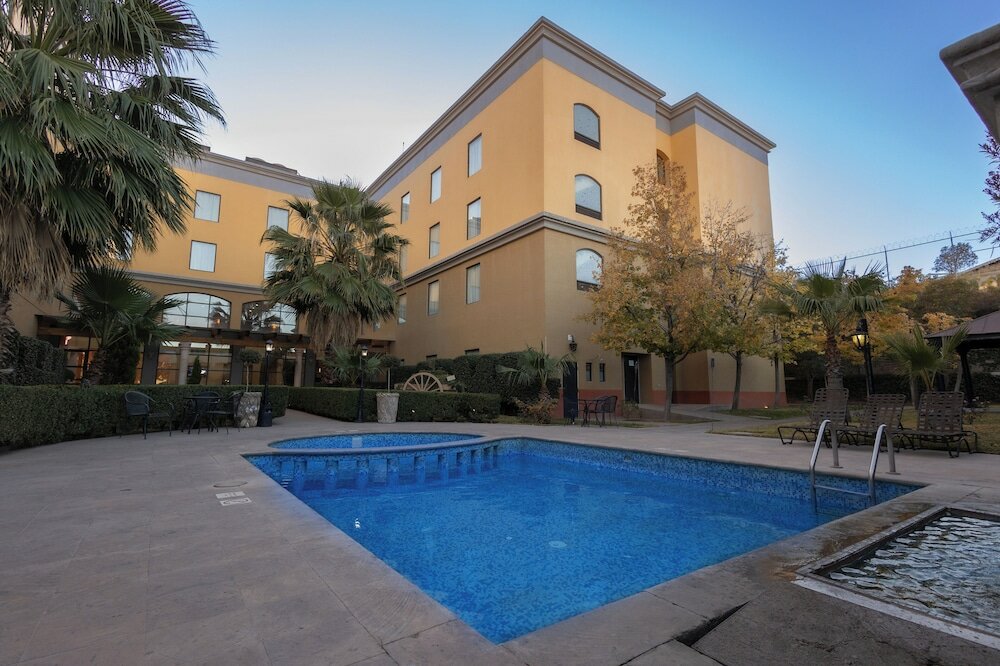 Фото Fiesta Inn Nogales