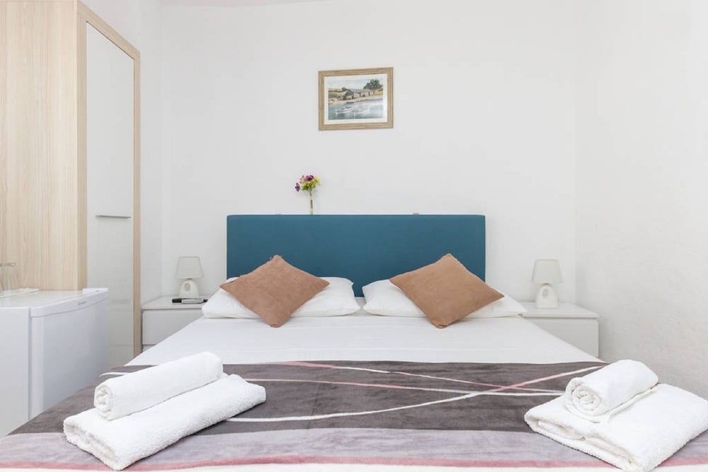 Фото Peruzovic Rooms & Apartments