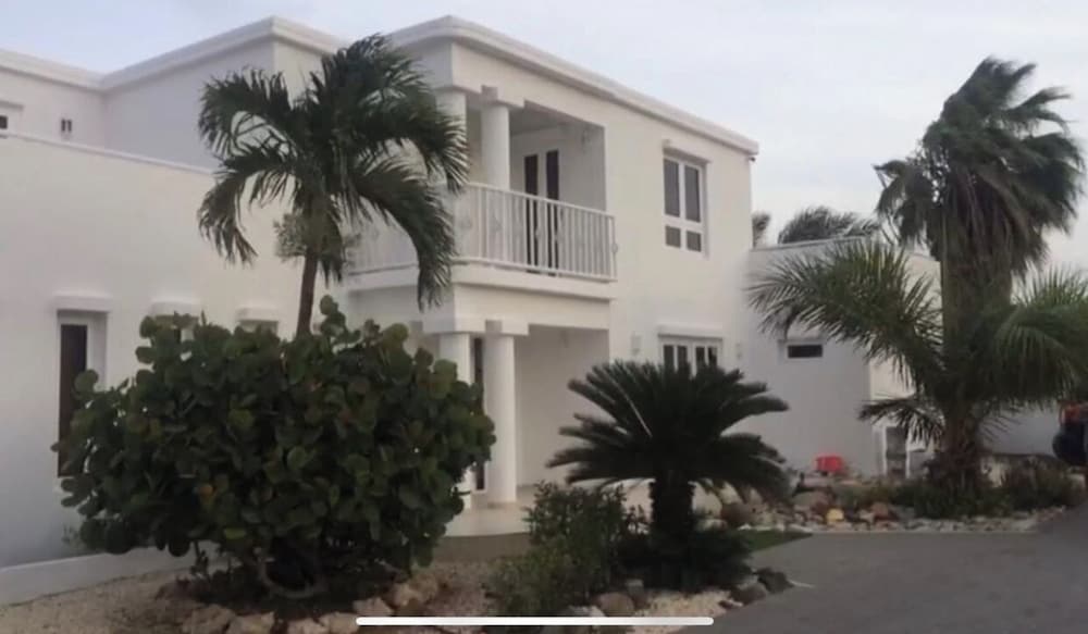 Фото Genesis Apartments