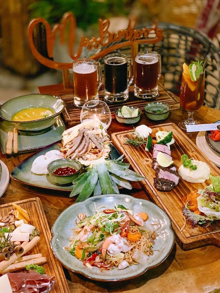 Фото Miss Bamboo The Light Hotel