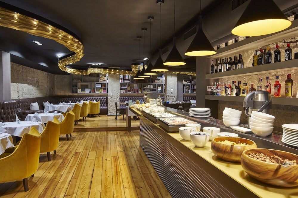 Фото 9Hotel Mercy