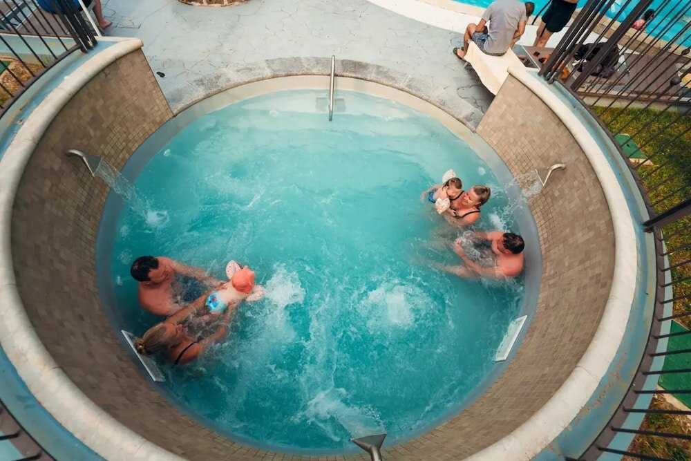 Фото Weekend Glamping Resort