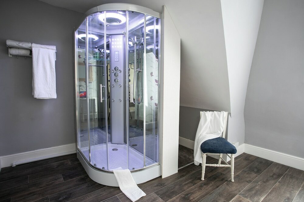 Фото The Chesterfield Guest House