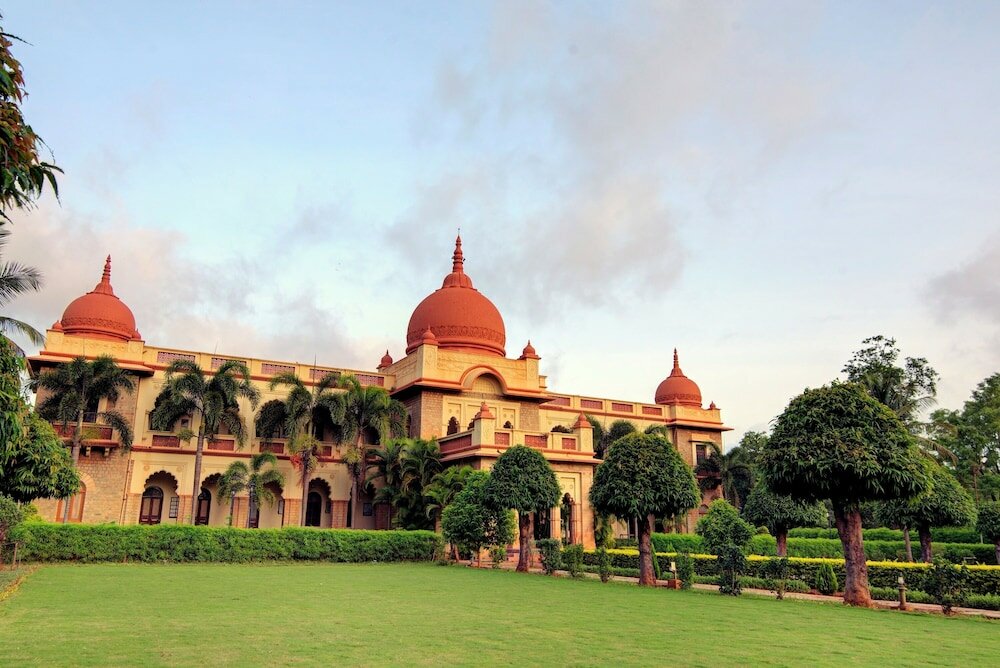 Фото WelcomHeritage Shivavilas Palace