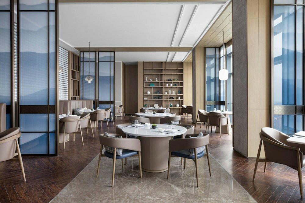 Фото Zhangjiagang Marriott Hotel