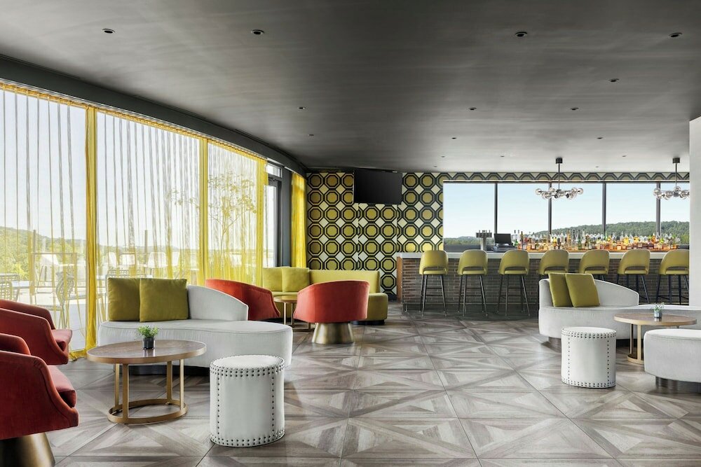 Фото The MC, Autograph Collection