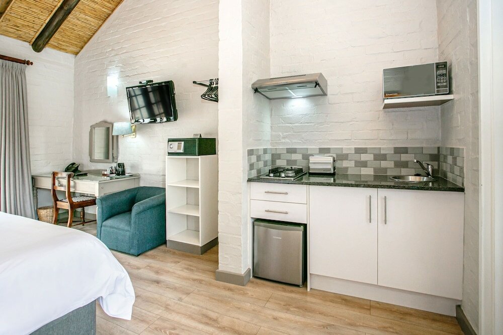 Фото Protea Hotel by Marriott Oudtshoorn Riempie Estate