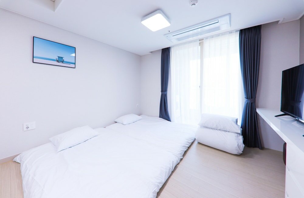 Фото Leeinstay Hotel