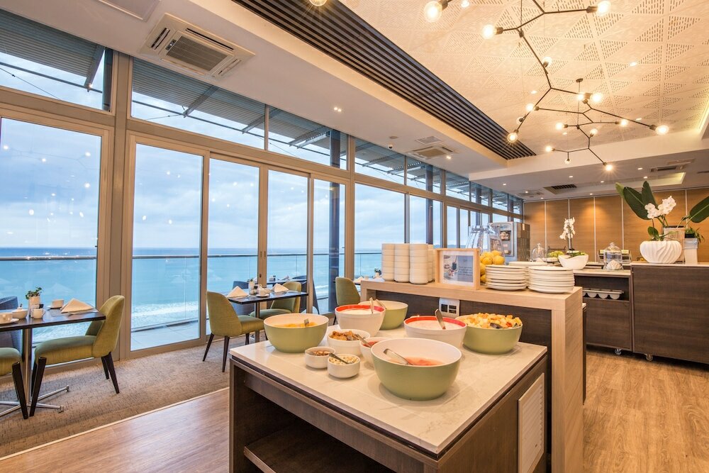 Фото Belaire Suites Hotel