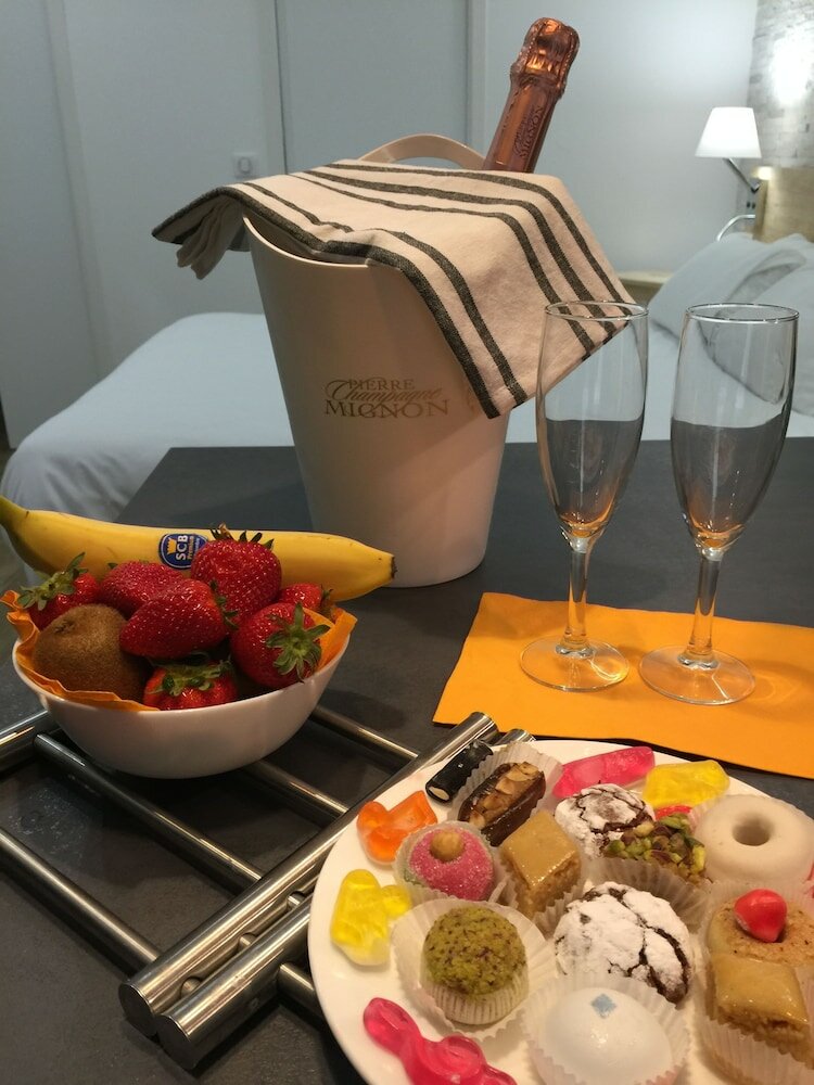 Фото Privilège Hôtel & Apparts Eurociel Centre Comédie