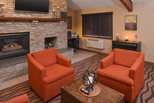 Гостиница AmericInn by Wyndham St. Cloud в Сент-Клауд