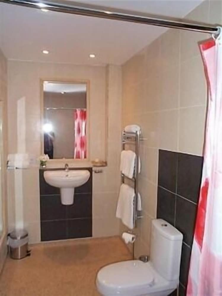 Фото The Fox and Hounds