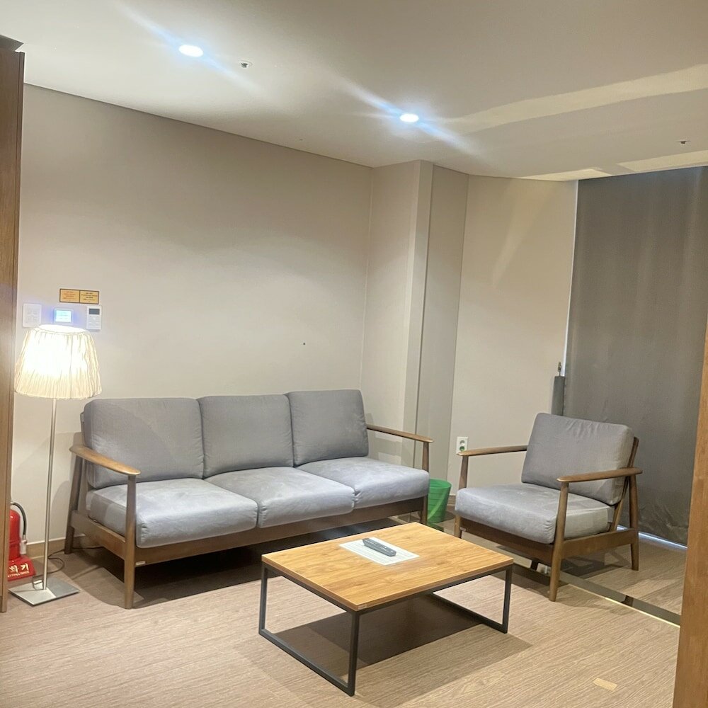 Фото First Stay Hotel