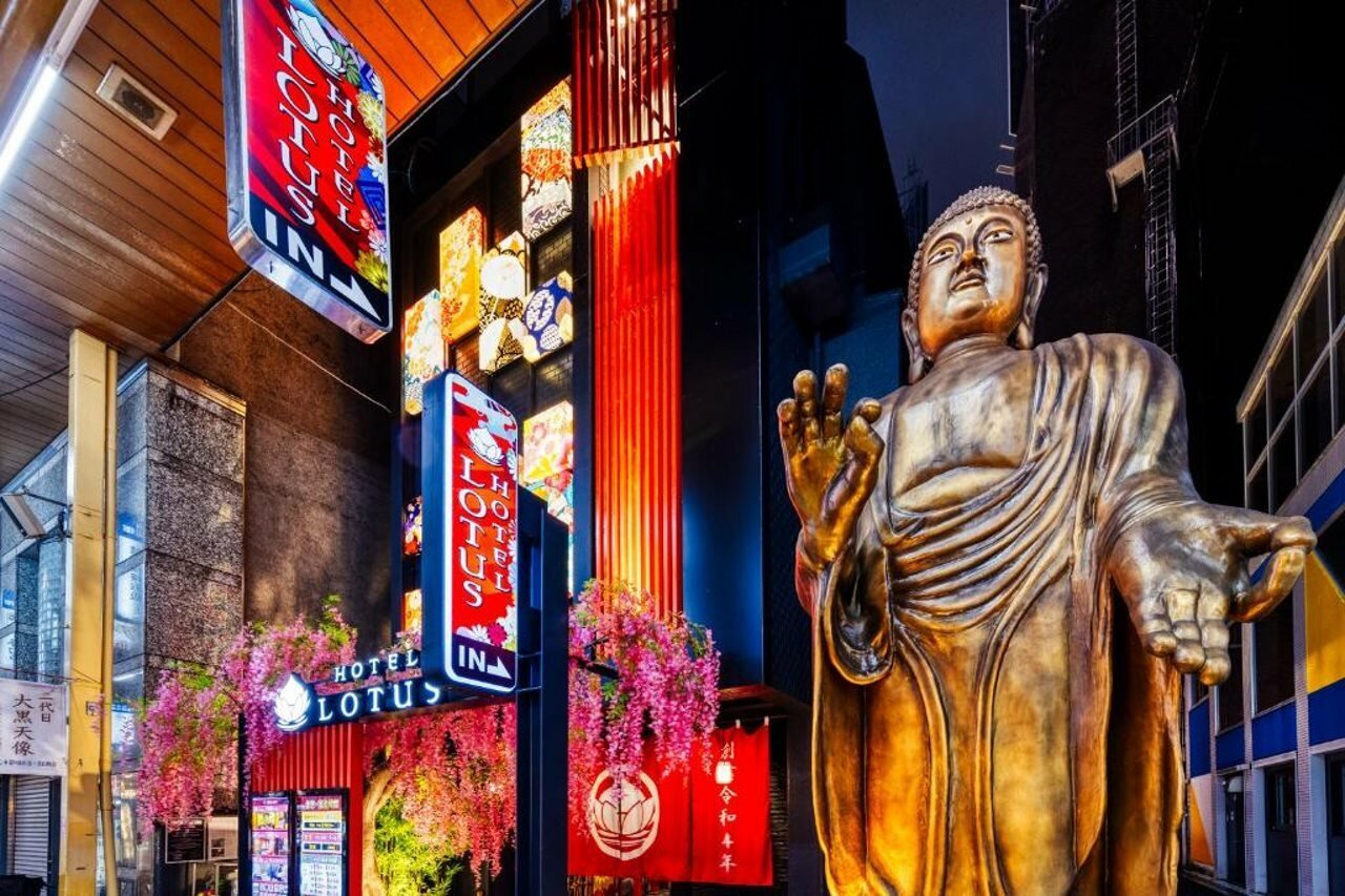 Фото отеля 1