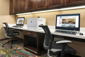 Гостиница Hampton Inn Lincoln Airport