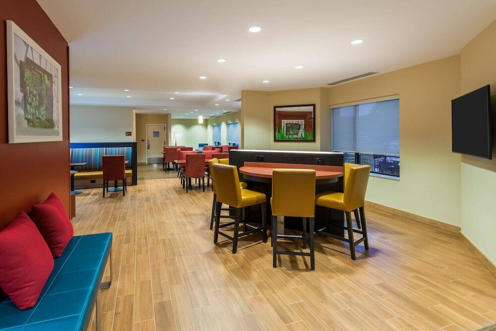 Фото TownePlace Suites Latham Albany Airport
