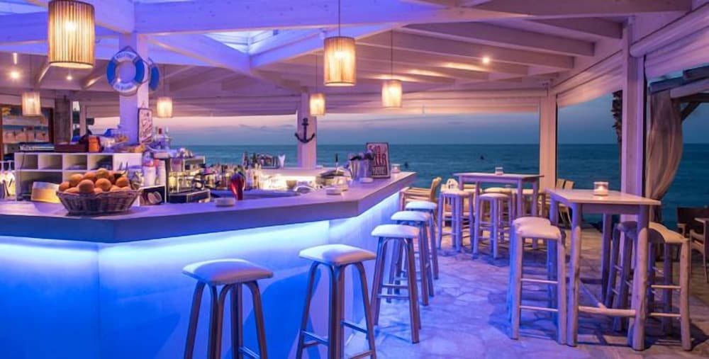 Фото Aeolos Beach Resort