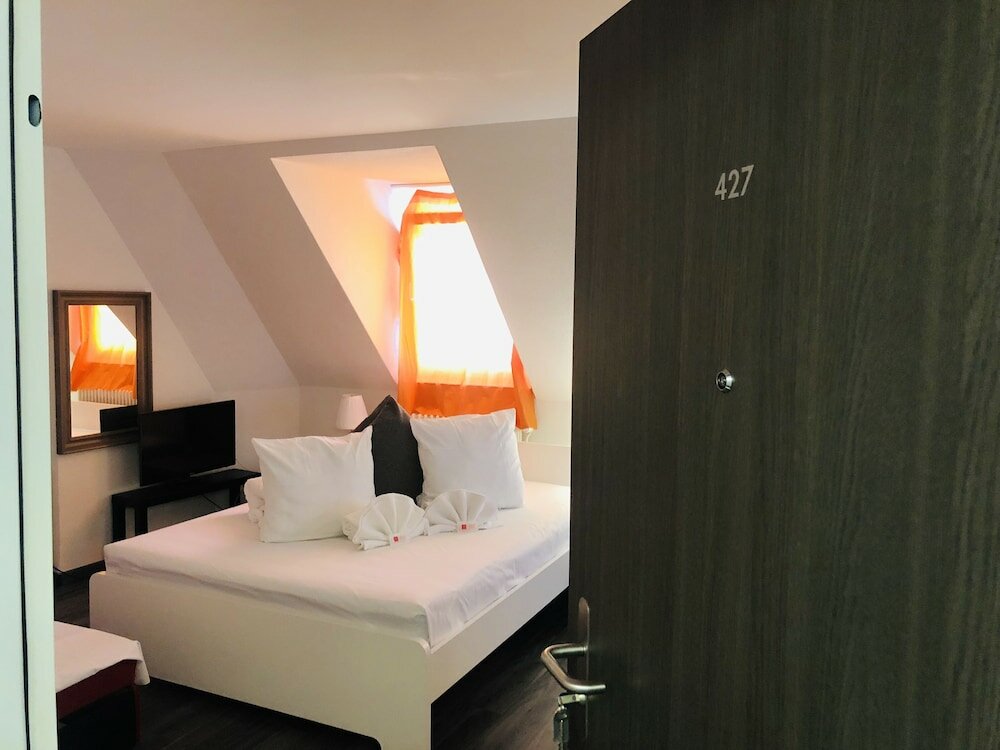 Фото Inside Five City Apartments