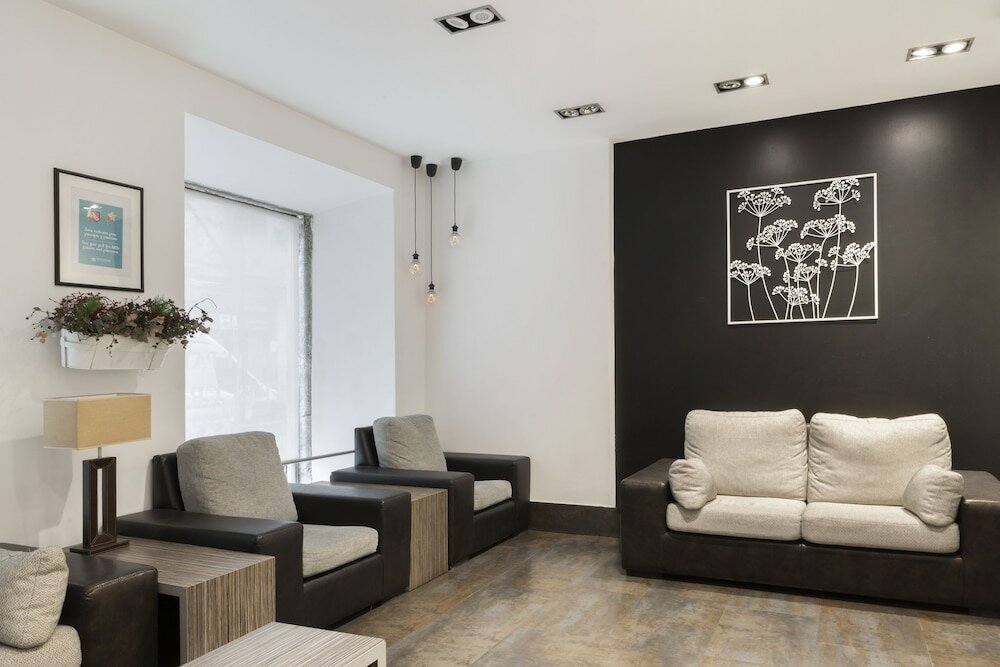 Фото Petit Palace Tres Cruces