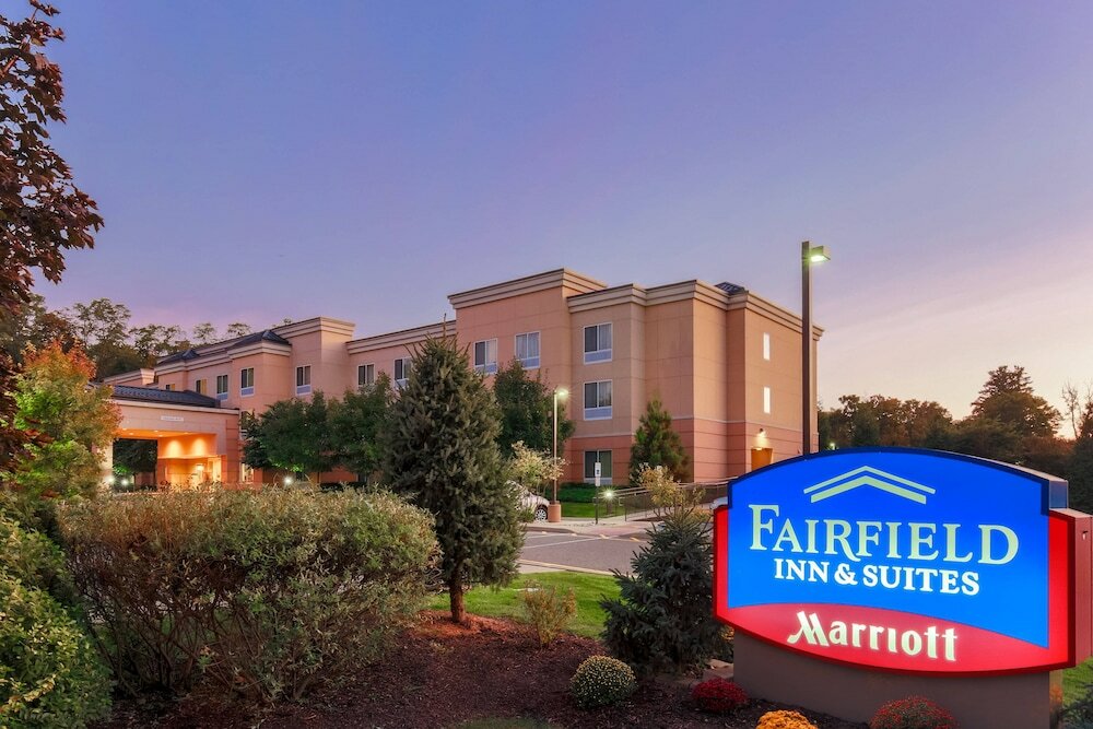 Фото Fairfield Inn & Suites Mahwah