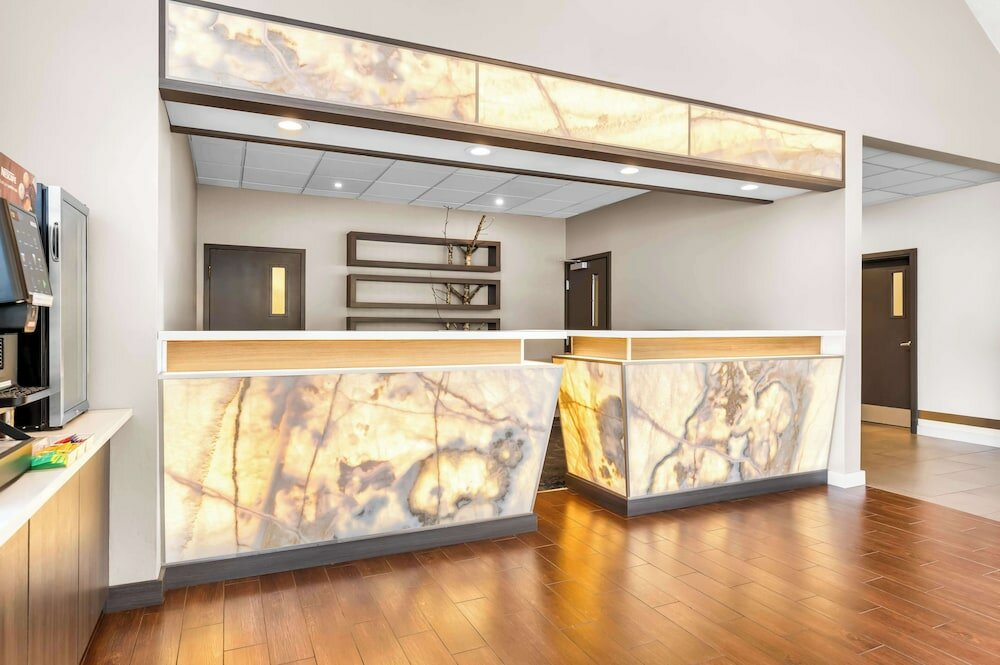 Фото Best Western Plus Parkway Inn