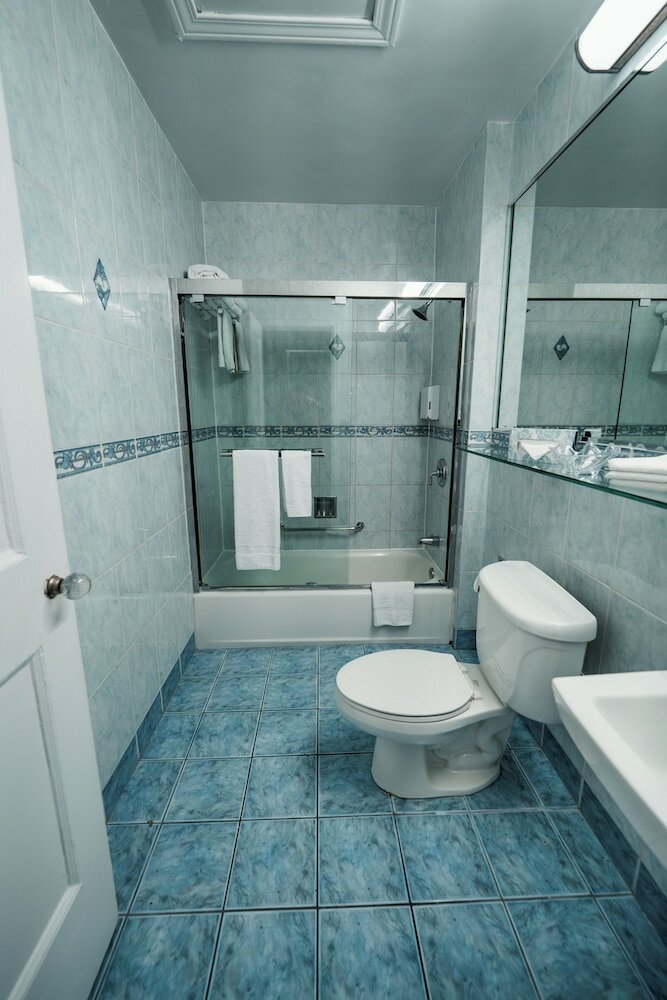 Фото The Congress Plaza Hotel & Convention Center