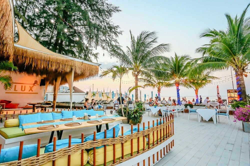 Фото Arinara Beach Resort Phuket