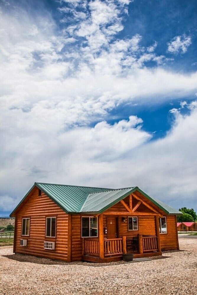 Фото Bryce Country Cabins
