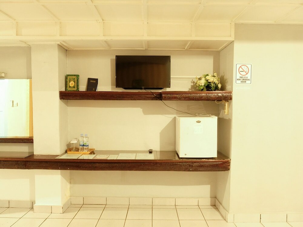 Фото Oyo 358 Hotel Martani