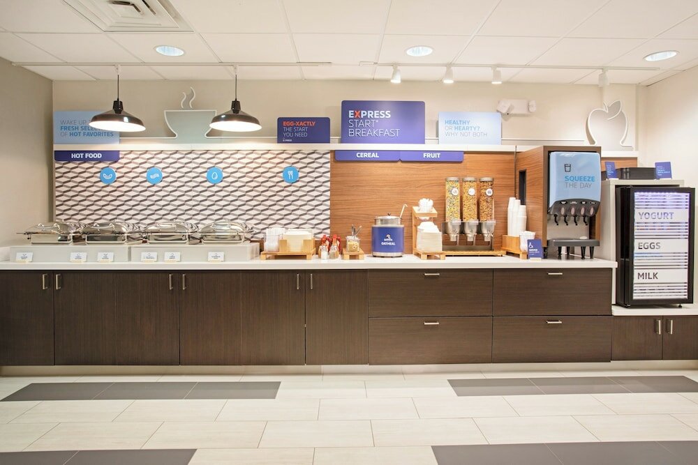 Фото Holiday Inn Express & Suites Phoenix - Glendale Sports Dist, an Ihg Hotel