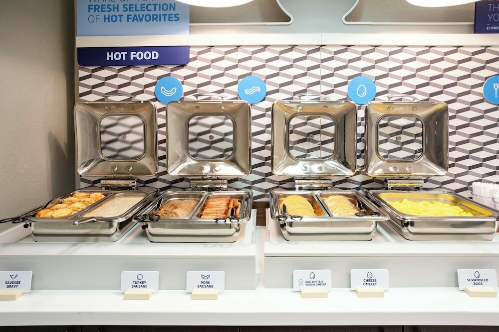 Фото Holiday Inn Express & Suites Phoenix - Glendale Sports Dist, an Ihg Hotel