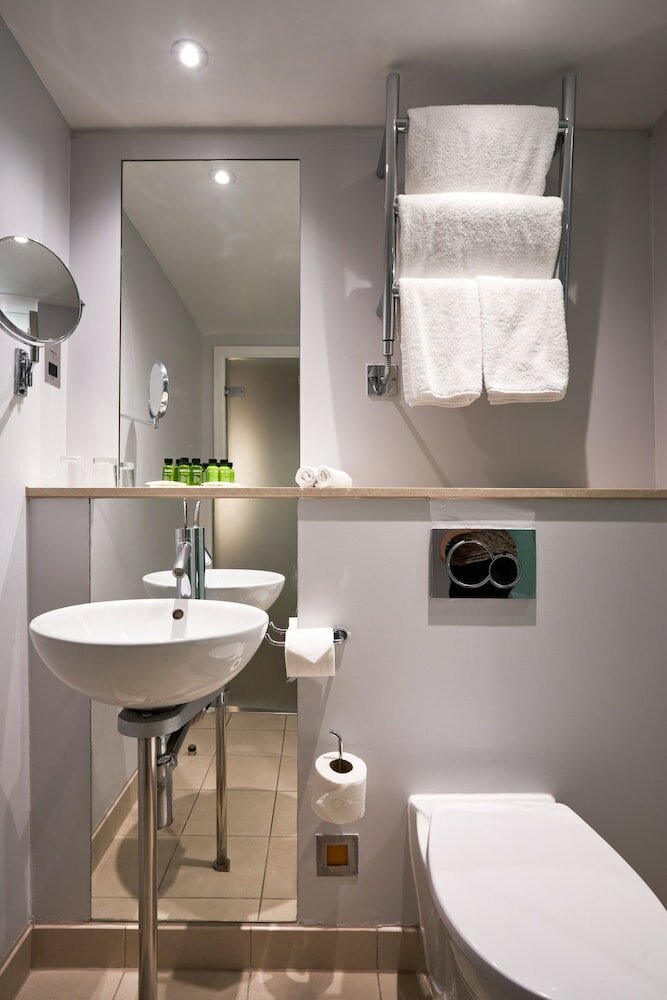 Фото Thistle London Park Lane