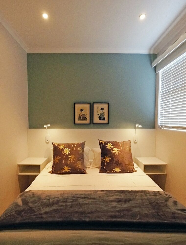 Фото Dolphin Inn Guesthouse