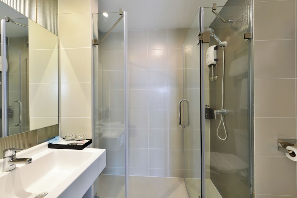 Фото The Grass Serviced Suites