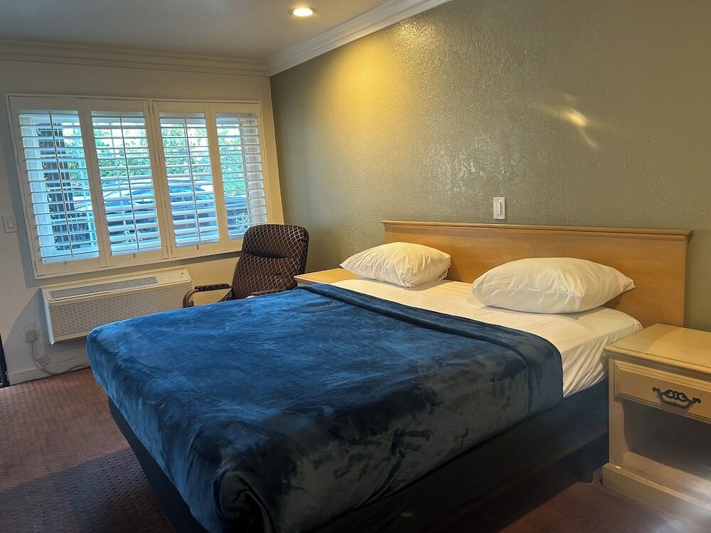 Фото Welcome Inn on Colorado Blvd