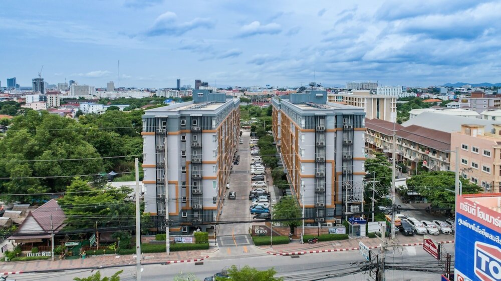 Фото The Grass Serviced Suites