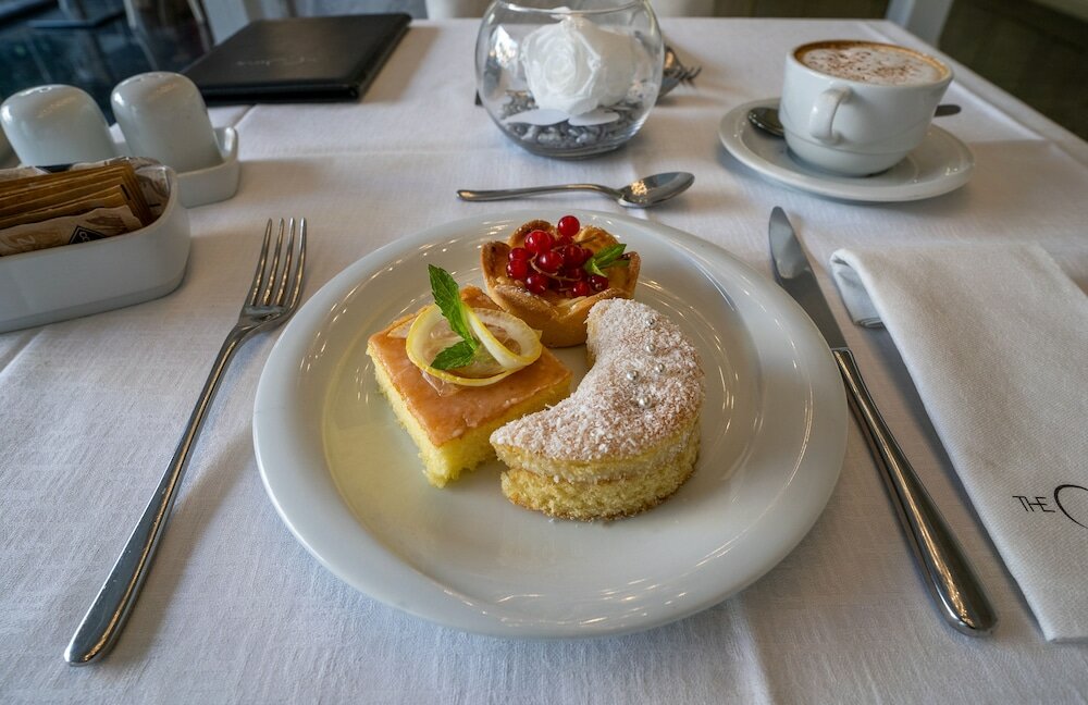 Фото The Moon Boutique Hotel