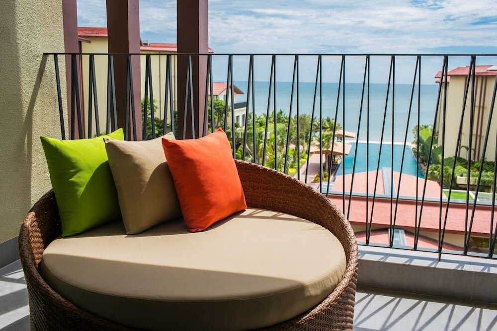 Фото Dusit Princess Moonrise Beach Resort