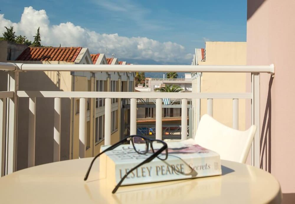 Фото Hotel Elenas