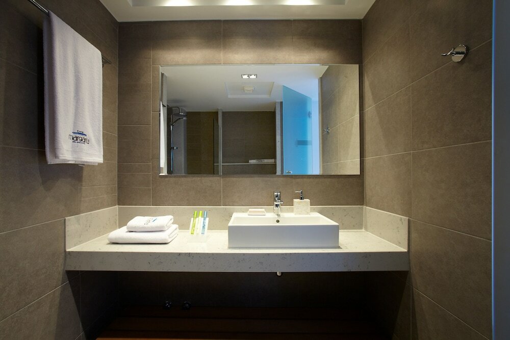 Фото Margarita Sea Side Hotel