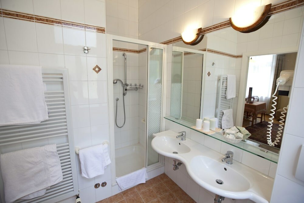 Фото Hotel Westend