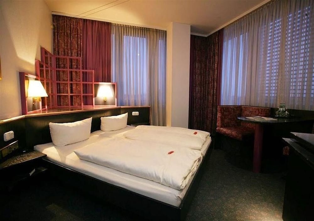 Фото отеля 3