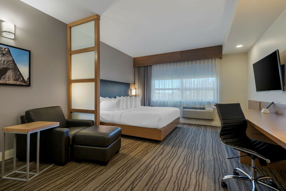 Фото Best Western Plus Sawridge Suites