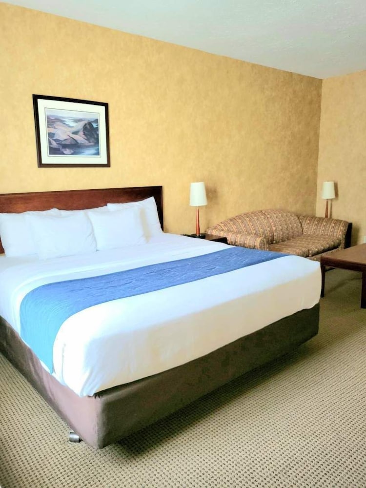 Фото Comfort Inn Sturgeon Falls