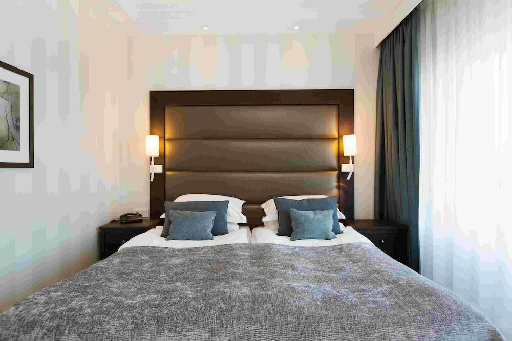 Фото Elite Hotel Marina Plaza