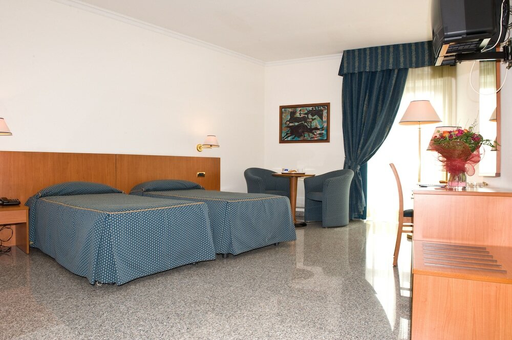 Фото Hotel 90
