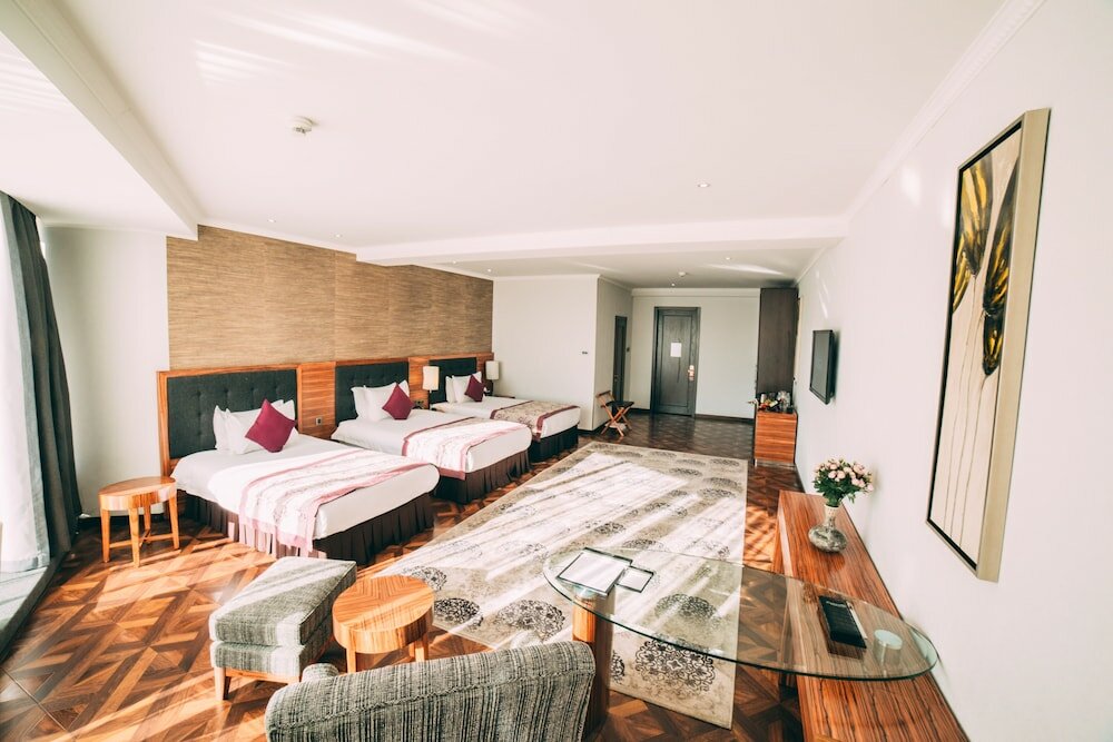 Фото Damas International Hotel